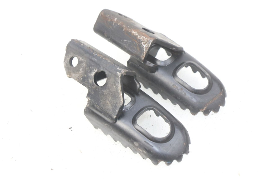 photo de PAIR OF FRONT FOOTRESTS LONCIN DIRT BIKE 125 - Component detail