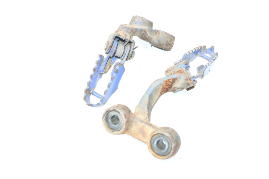 photo de PAIR FRONT FOOTREST SUZUKI DR S 600 (1985 - 1989) - Component detail
