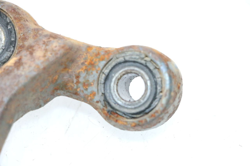 photo de PAIR FRONT FOOTREST SUZUKI DR S 600 (1985 - 1989) - Additional view of the item