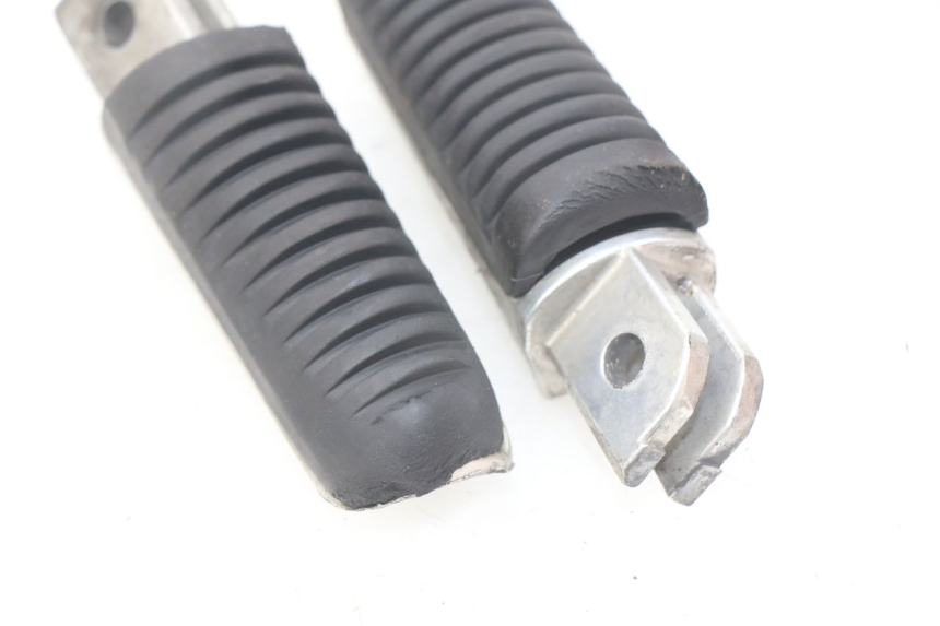 photo de PAIR OF FRONT FOOTRESTS YAMAHA FJR ABS 1300 (2016 - 2020) - Fixing points details