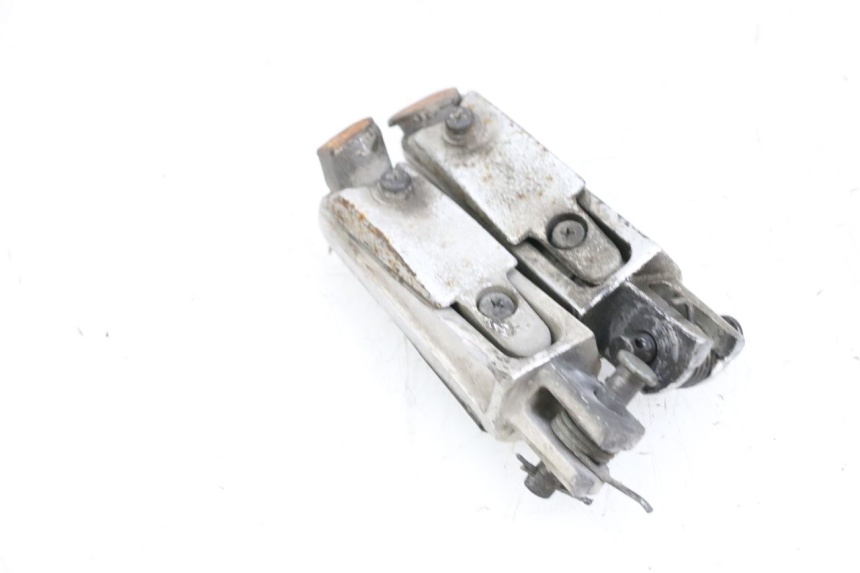 photo de PAIR OF FRONT FOOTRESTS YAMAHA FJR ABS 1300 (2006 - 2012) - Alternative perspective