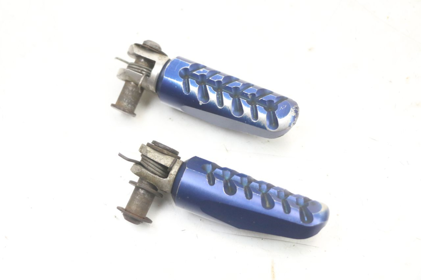 photo de PAIR FRONT FOOTREST KAWASAKI ZR7 ZR-7 S 750 (1999 - 2004) - Component detail
