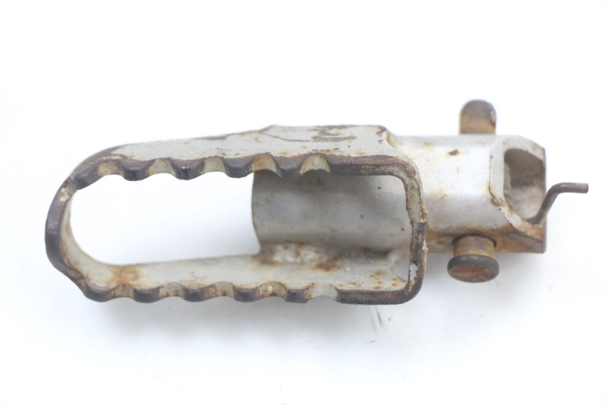 photo de PAIR FRONT FOOTREST KAWASAKI KDX 125 (1990 - 1991) - Technical close-up