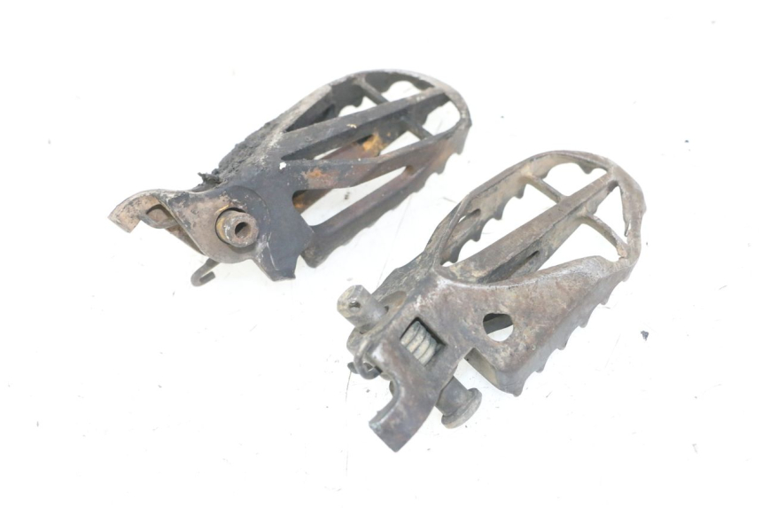 photo de PAIR FRONT FOOTREST KAWASAKI KX F KXF 450 (2009 - 2011) - Checked used part