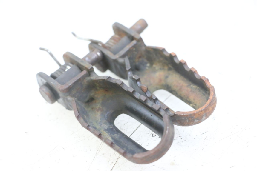 photo de PAIR FRONT FOOTREST MBK X-LIMIT XLIMIT 50 (2007 - 2012) - Component detail