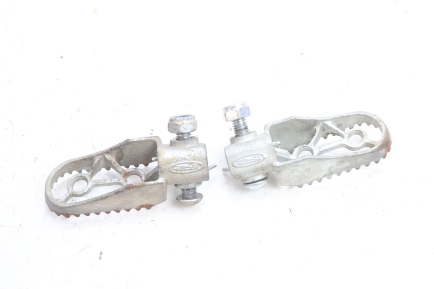 photo de PAIR FRONT FOOTREST RIEJU MRT PRO SUPERMOTARD 50 (2007 - 2018) - Checked used part