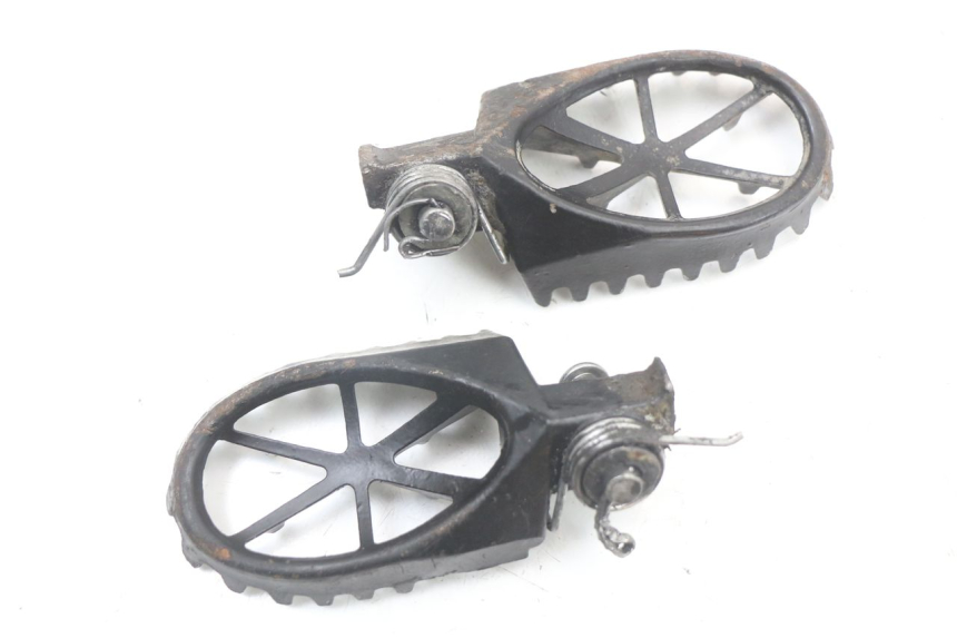 photo de PAIR FRONT FOOTREST APOLLO RFZ 140 - Alternative perspective