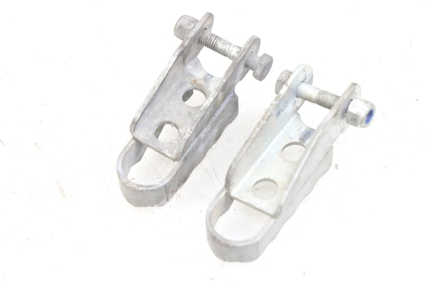 photo de PAIR OF FRONT FOOTRESTS GILERA RK 50 (1996 - 1999) - Alternative perspective
