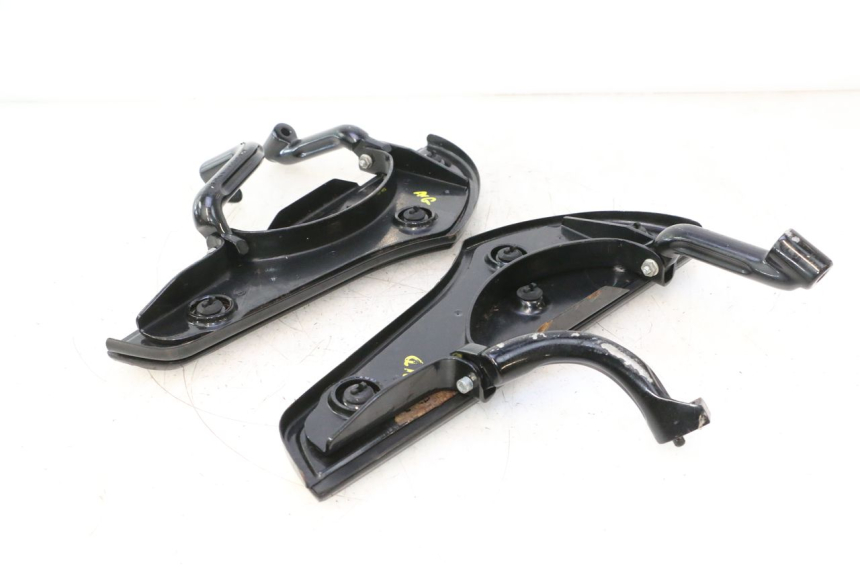 photo de PAIR FRONT FOOTREST HARLEY DAVIDSON ROAD GLIDE FLTRXSE 1920 (2018 - 2022) - Zoom on usage condition