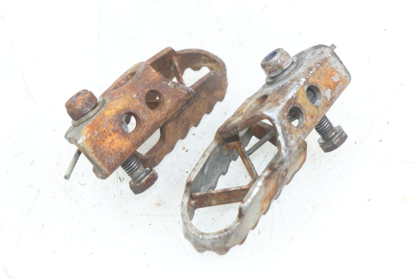 photo de PAIR OF FRONT FOOTRESTS SHERCO SM-R 50 (2018 - 2021) - Component detail