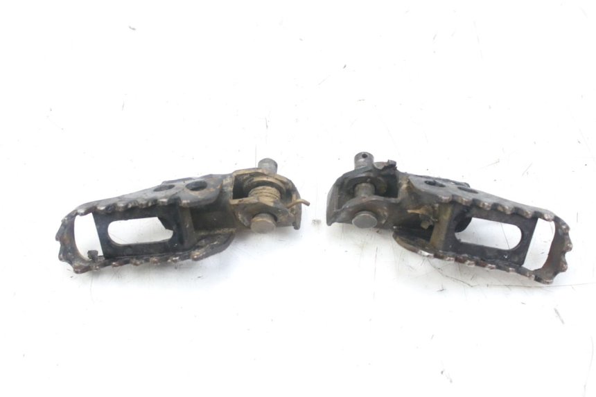 photo de PAIR OF FRONT FOOTRESTS SUZUKI SMX SUPERMOTARD 50 (1996 - 2001) - Main view