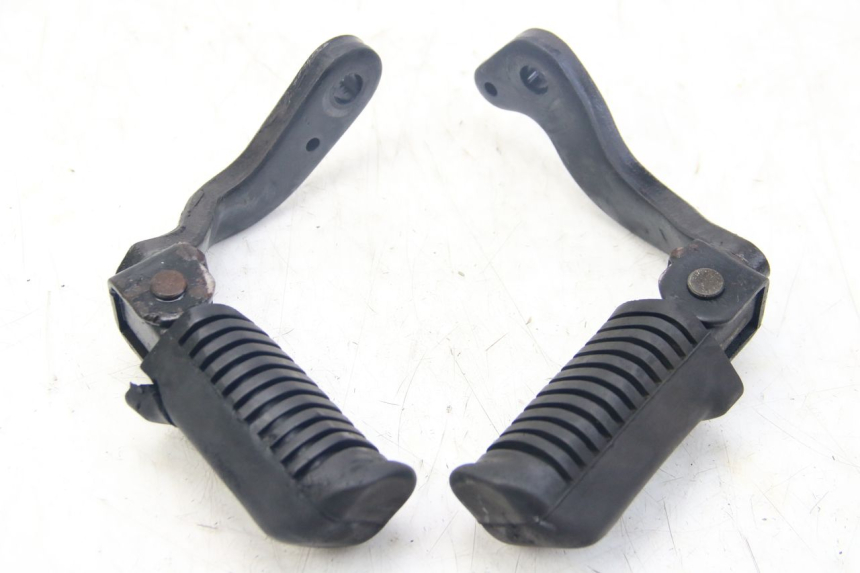 photo de PAIR OF FRONT FOOTRESTS YAMAHA SR 125 (1982 - 2003) - Main view