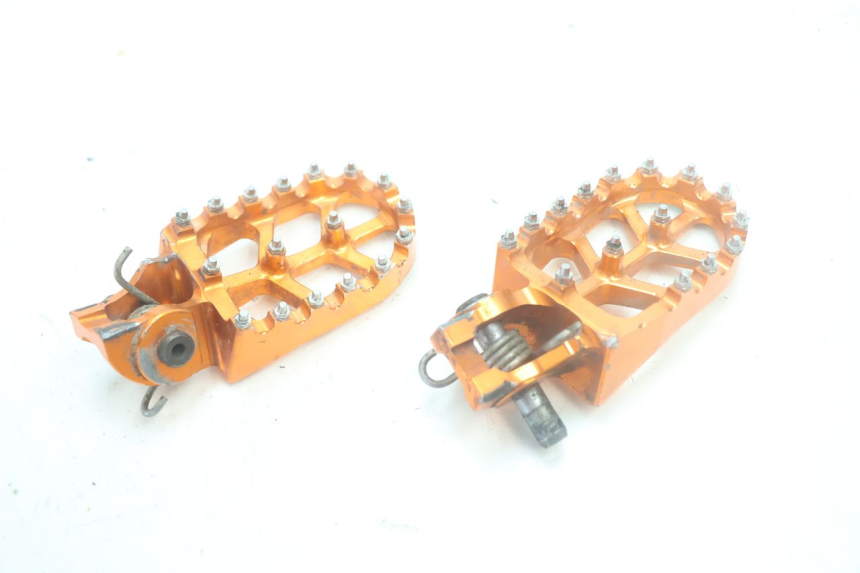 photo de PAIR FRONT FOOTREST KTM SX 85 (2018 - 2024) - Technical close-up