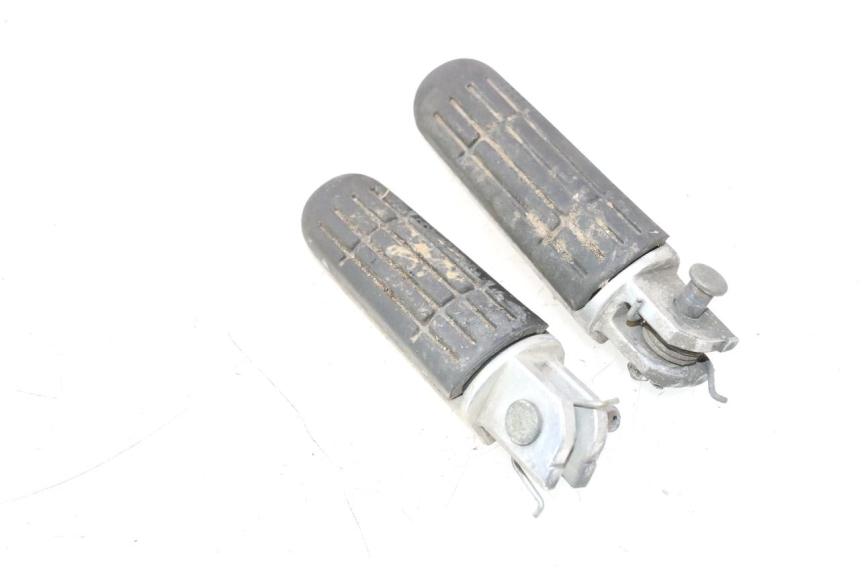 photo de PAIR FRONT FOOTREST YAMAHA TDM ABS 900 (2002 - 2014) - Zoom on usage condition