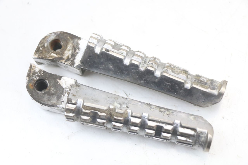 photo de PAIR FRONT FOOTREST KEEWAY TX 50 (2008 - 2015) - Zoom on usage condition