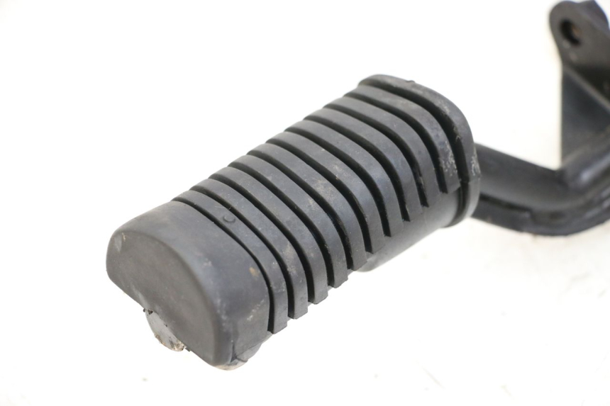 photo de PAIR FRONT FOOTREST HONDA WALLAROO DX 50 (1993 - 1996) - Surface and material condition