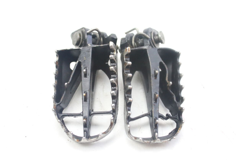 photo de PAIR OF FRONT FOOTRESTS MBK X-LIMIT XLIMIT 50 (2003 - 2006) - Technical close-up