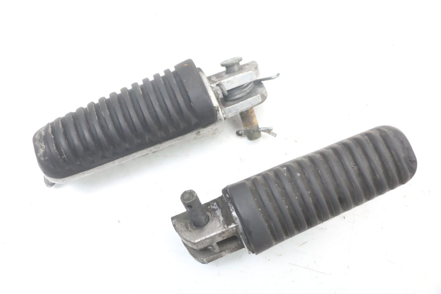 photo de PAIR FRONT FOOTREST YAMAHA XJS DIVERSION 600 (1997 - 1999) - Main view