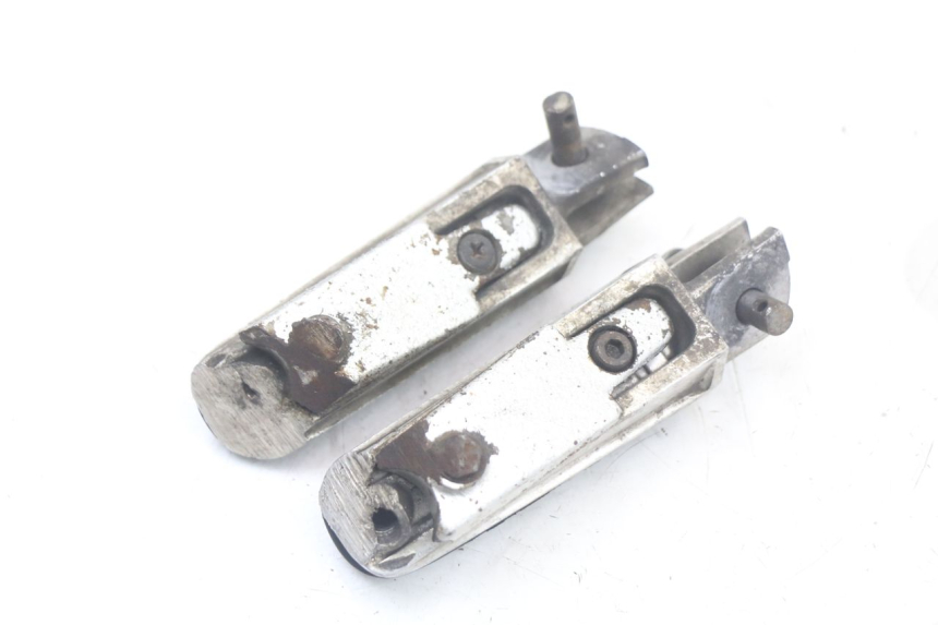 photo de PAIR OF FRONT FOOTRESTS YAMAHA FJR ABS 1300 (2006 - 2012) - Technical close-up