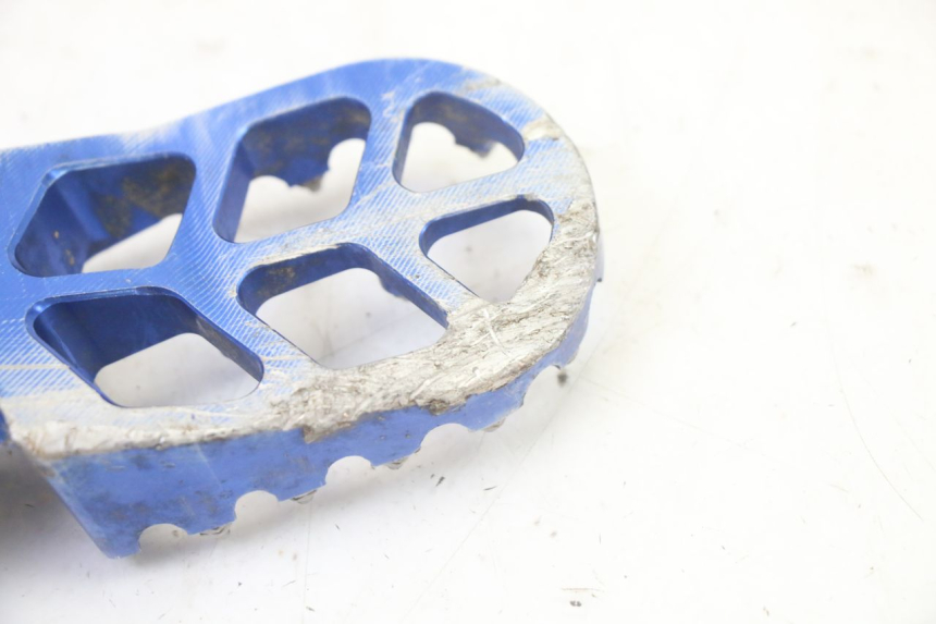 photo de PAIR FRONT FOOTREST YAMAHA YZ-F YZF 250 (2014 - 2018) - Markings and original references