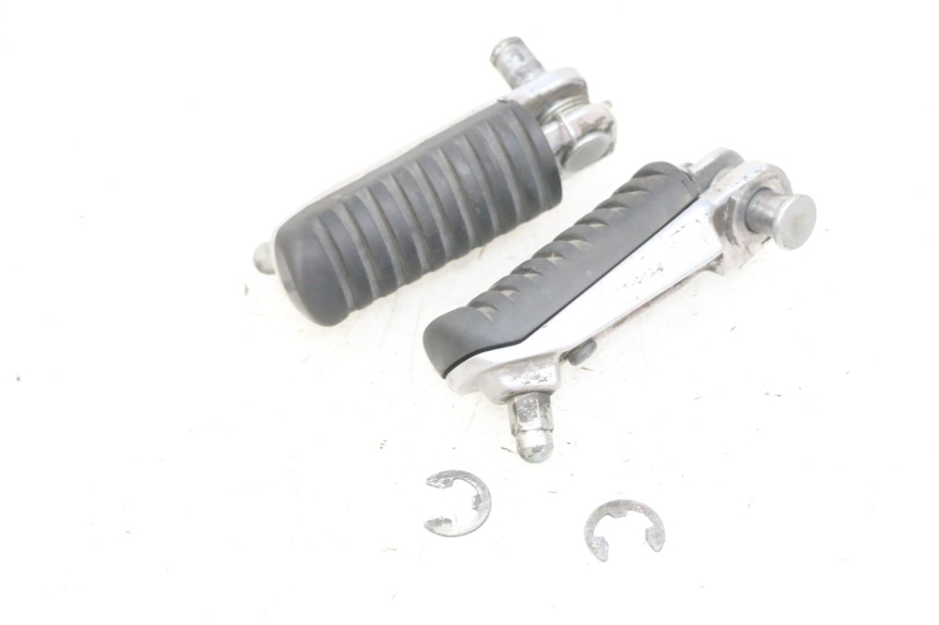 photo de FRONT FOOTPEG SET KAWASAKI ZR 7 750 (1999 - 2004) - Component detail