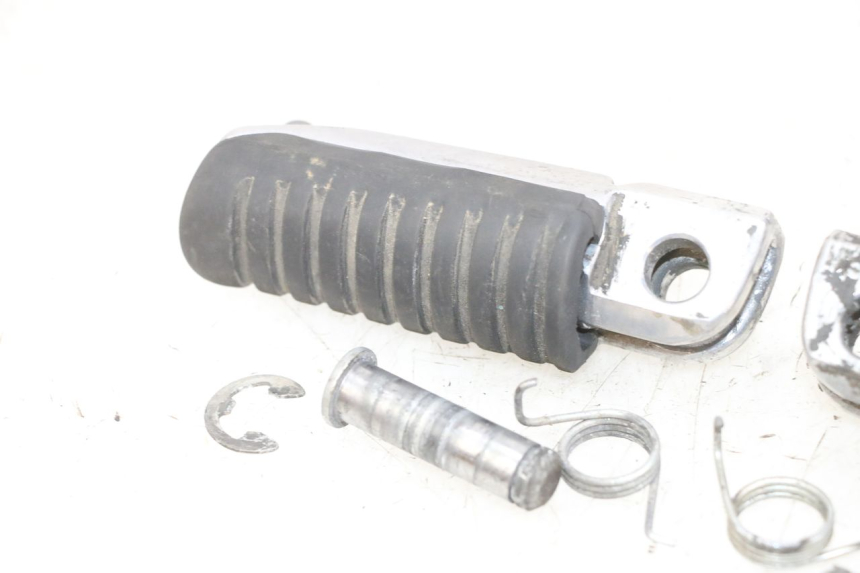 photo de FRONT FOOTPEG SET KAWASAKI ZR 7 750 (1999 - 2004) - Product overview