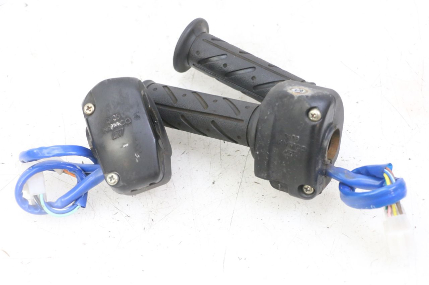 photo de HAND SWITCHES KYMCO AGILITY 4T 50 (2005 - 2018) - Surface and material condition