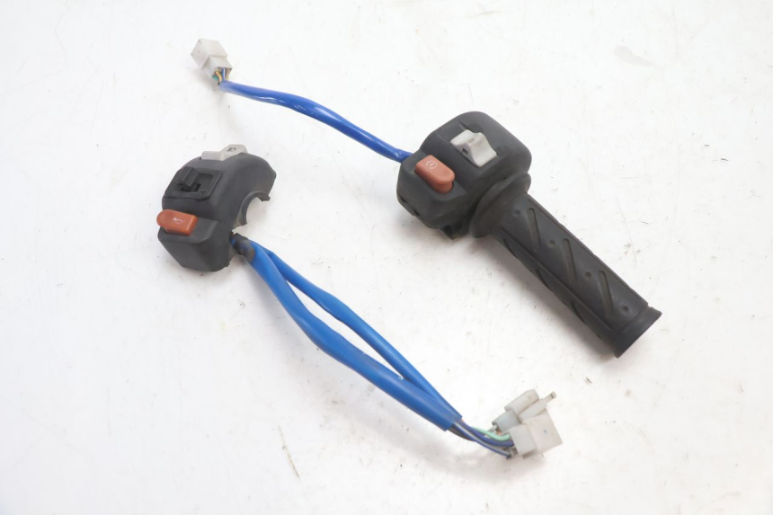 photo de HAND SWITCHES KYMCO AGILITY 4T 50 (2005 - 2018) - Component detail