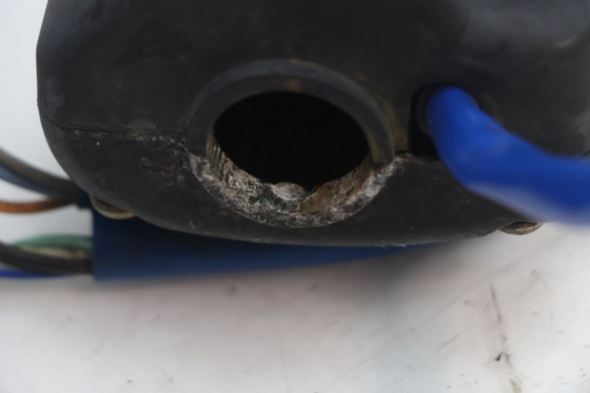 photo de HAND SWITCHES KYMCO AGILITY 4T 50 (2005 - 2018) - Surface and material condition