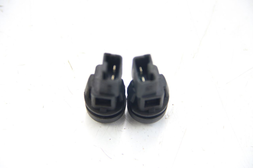 photo de HANDLEBAR SWITCHES PIAGGIO BEVERLY 125 (2010 - 2015) - Zoom on usage condition