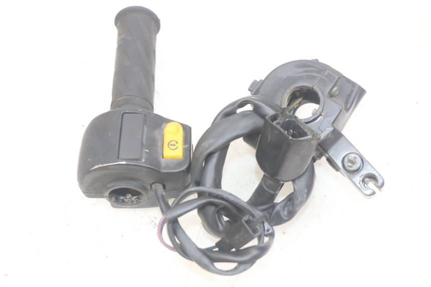 photo de HANDLEBAR SWITCHES PEUGEOT KISBEE 2T 50 (2010 - 2017) - Component detail