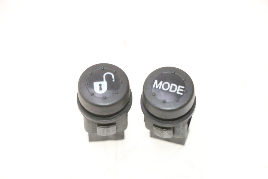 photo de HANDLEBAR SWITCHES PIAGGIO LIBERTY IGET 4T 50 (2015 - 2020) - Main view