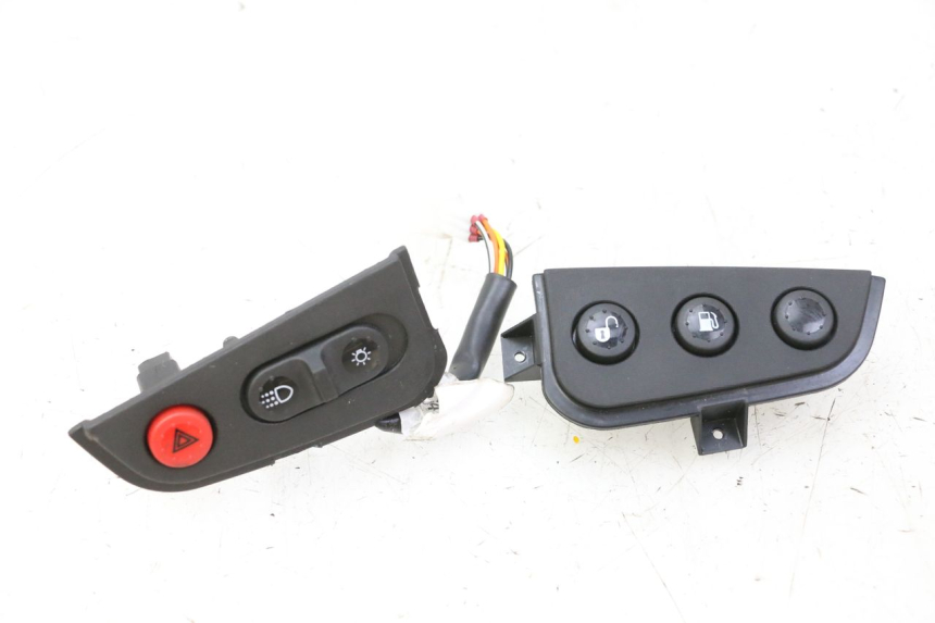 photo de HAND SWITCHES PIAGGIO MP3 HPE 310 (2024 - 2025) - Main view