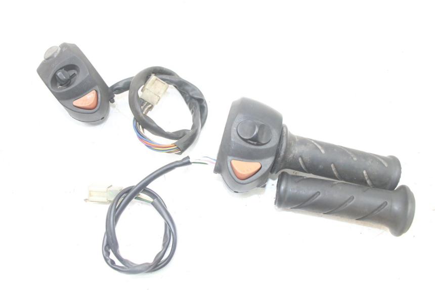 photo de HAND SWITCHES PEUGEOT SATELIS COMPRESSOR K15 125 (2006 - 2009) - Main view