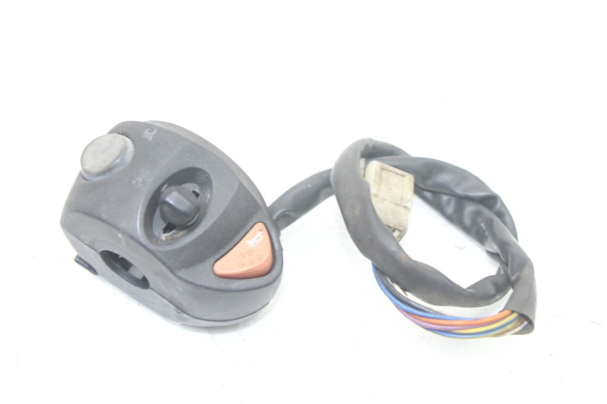 photo de HAND SWITCHES PEUGEOT SATELIS COMPRESSOR K15 125 (2006 - 2009) - Zoom on usage condition