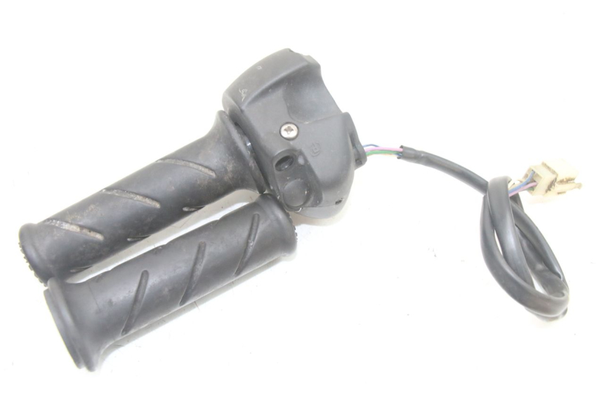 photo de HAND SWITCHES PEUGEOT SATELIS COMPRESSOR K15 125 (2006 - 2009) - Markings and original references