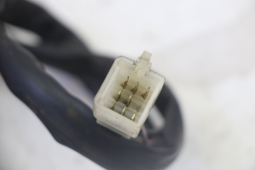 photo de HANDLEBAR SWITCHES PEUGEOT SATELIS 125 (2006 - 2009) - Fixing points details