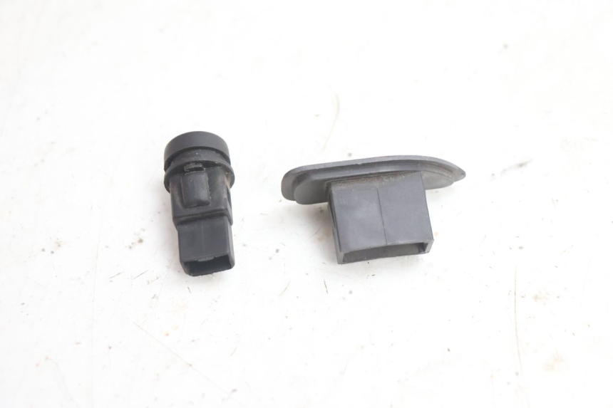 photo de HAND SWITCHES PIAGGIO X8 STREET 125 (2006 - 2007) - Zoom on usage condition