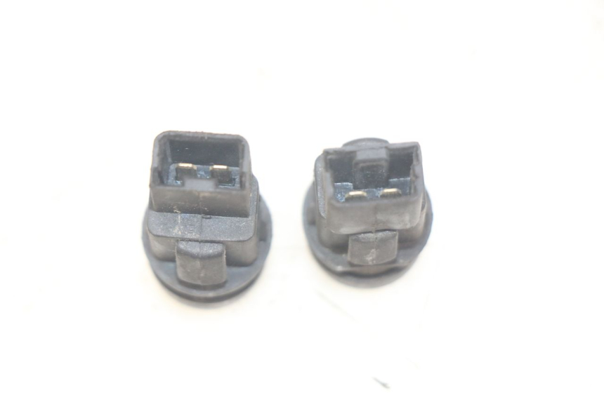 photo de HANDLEBAR SWITCHES PIAGGIO XEVO - X EVO 125 (2007 - 2017) - Component detail