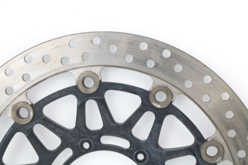 photo de PAIR FRONT BRAKE DISC HONDA CBR 929 RR FIREBLADE 900 (2000 - 2001) - Fixing points details