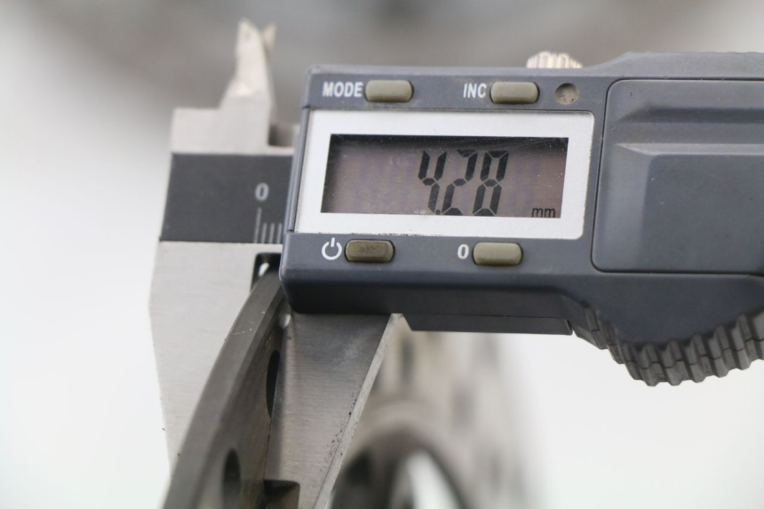 photo de PAIR FRONT BRAKE DISC HONDA CBR 929 RR FIREBLADE 900 (2000 - 2001) - Checked used part