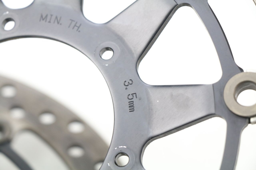 photo de PAIR FRONT BRAKE DISC HONDA CBR RR FIREBLADE 1000 (2006 - 2007) - Additional view of the item