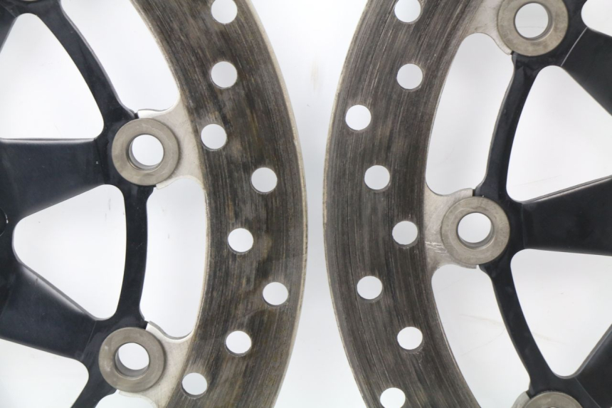 photo de PAIR FRONT BRAKE DISC HONDA CBR RR FIREBLADE 1000 (2006 - 2007) - Supplementary product photo