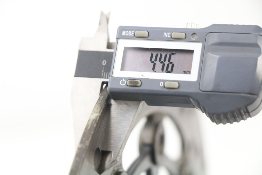 photo de PAIR FRONT BRAKE DISC HONDA CBR RR FIREBLADE 1000 (2006 - 2007) - Technical close-up