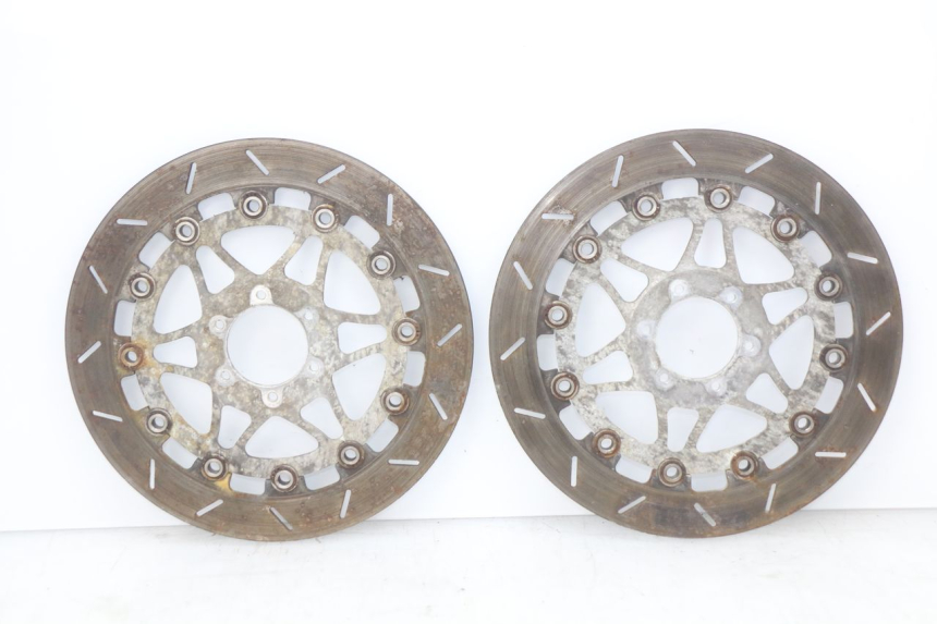 photo de PAIR OF FRONT BRAKE DISCS HONDA CBR RR FIREBLADE 900 (1992 - 1994) - High-resolution close-up