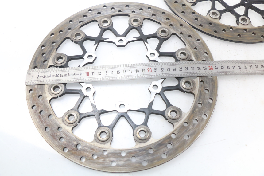 photo de PAIR FRONT BRAKE DISC SUZUKI GSX-R GSXR K16 1000 (2012 - 2016) - Surface and material condition