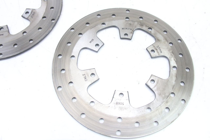 photo de PAIR OF FRONT BRAKE DISCS PIAGGIO MP3 500 (2014 - 2017) - Zoom on usage condition