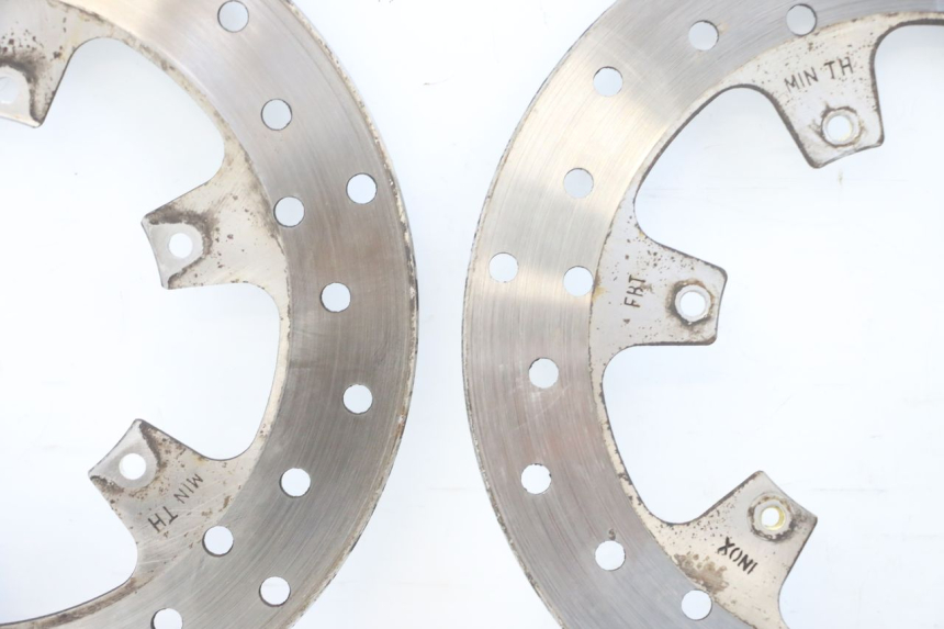 photo de PAIR FRONT BRAKE DISC PIAGGIO MP3 RL 250 (2006 - 2010) - Additional view of the item