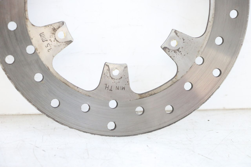 photo de PAIR FRONT BRAKE DISC PIAGGIO MP3 RL 250 (2006 - 2010) - High-resolution close-up