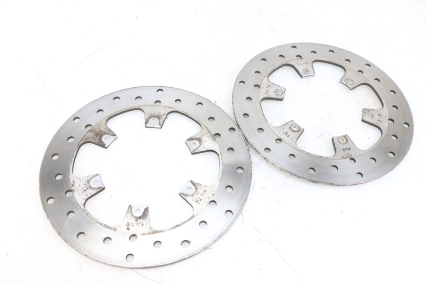 photo de PAIR FRONT BRAKE DISC PIAGGIO MP3 RL 250 (2006 - 2010) - Fixing points details